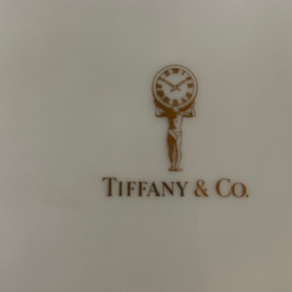 TIFFANY & Co. Atlas Clock Teapot  White  Porcelain - Picture 4 of 4